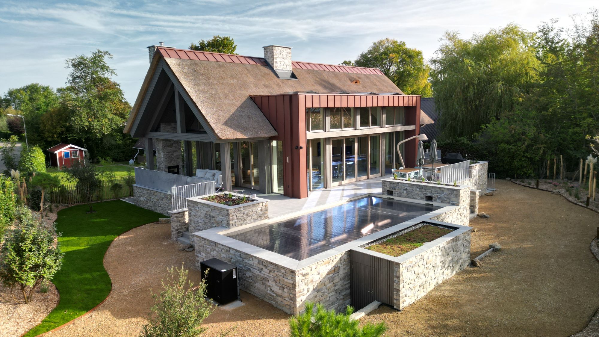 luxe villa met steenstrips