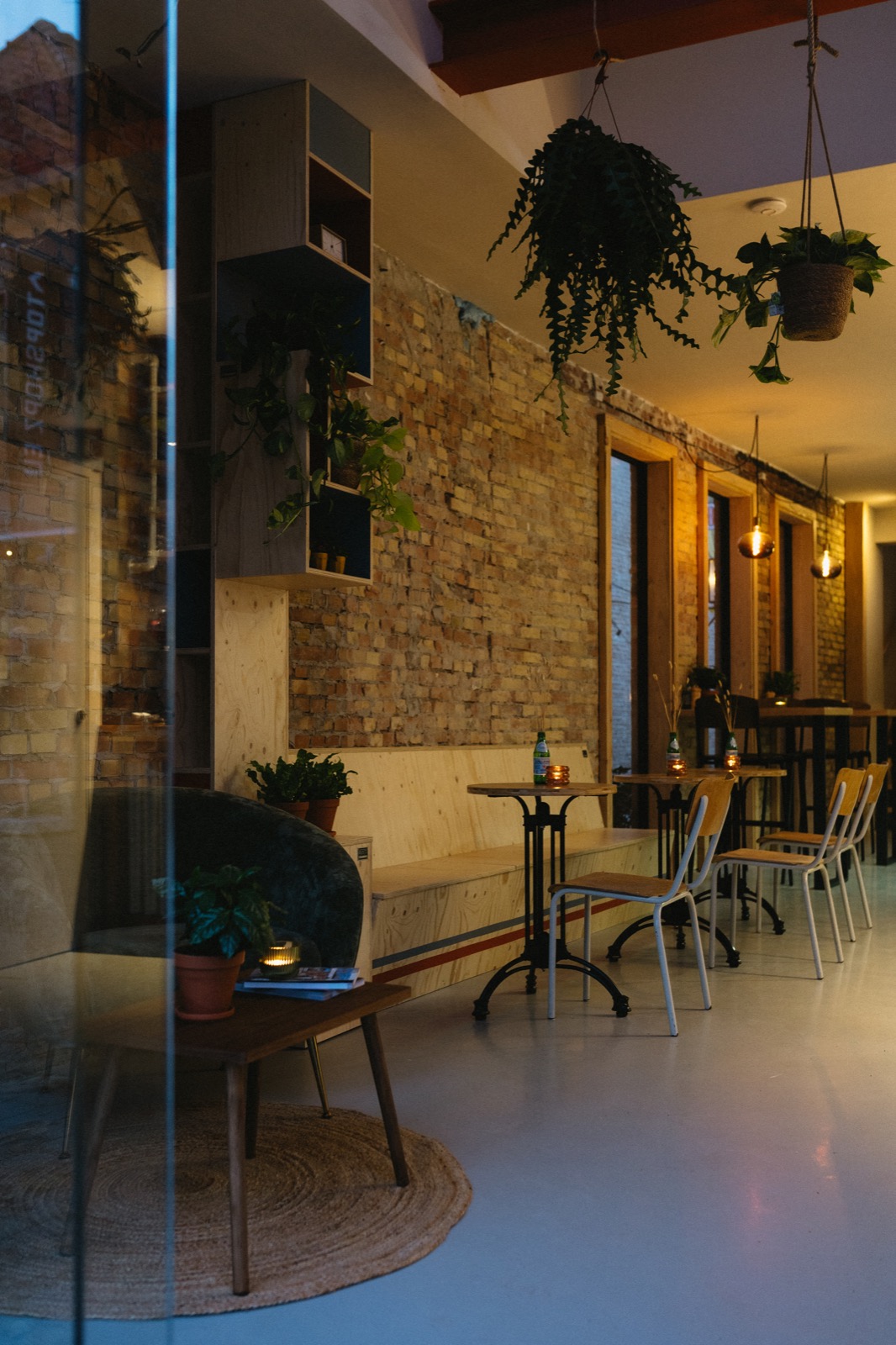 interieur horecazaak met gietvloer