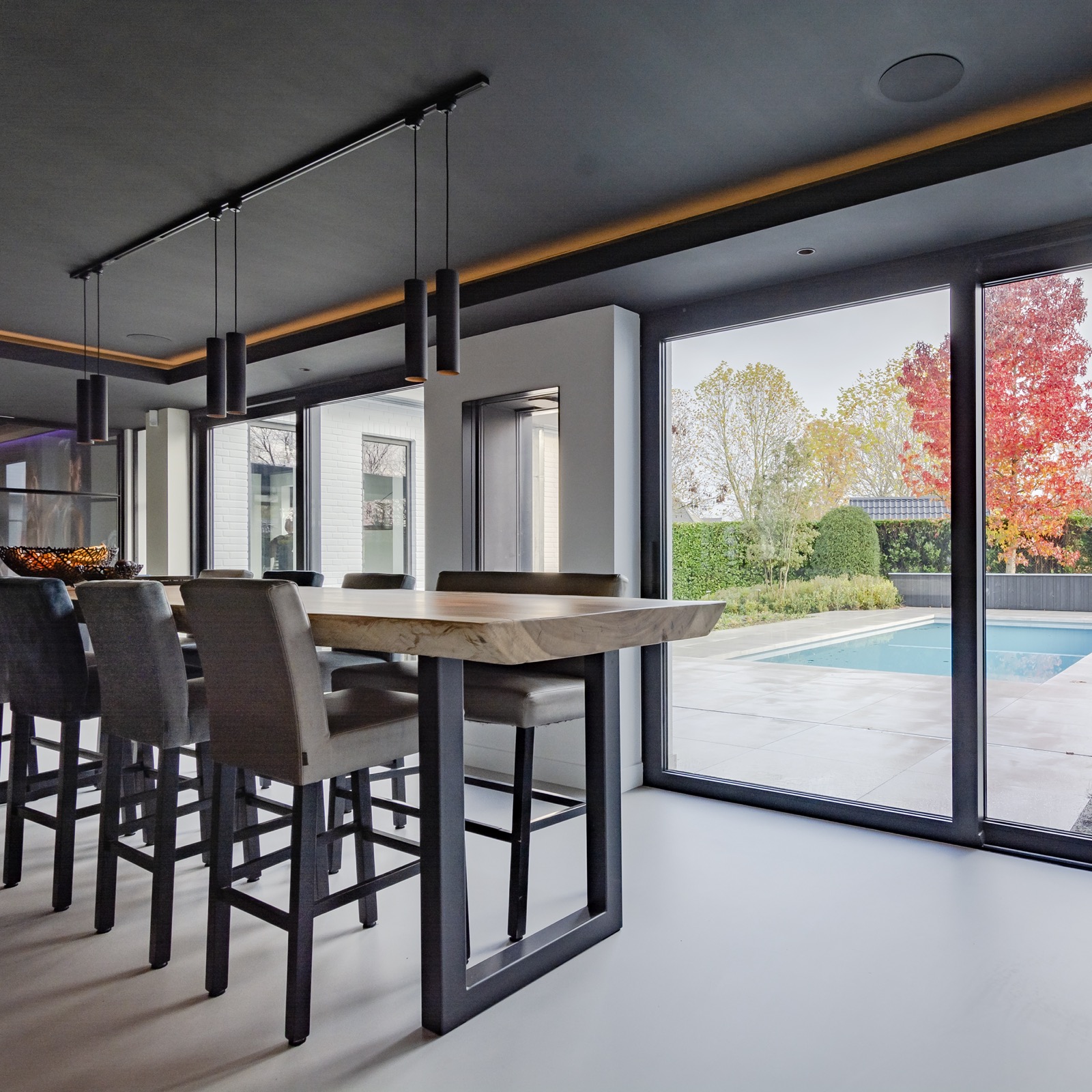 poolhouse met gietvloer