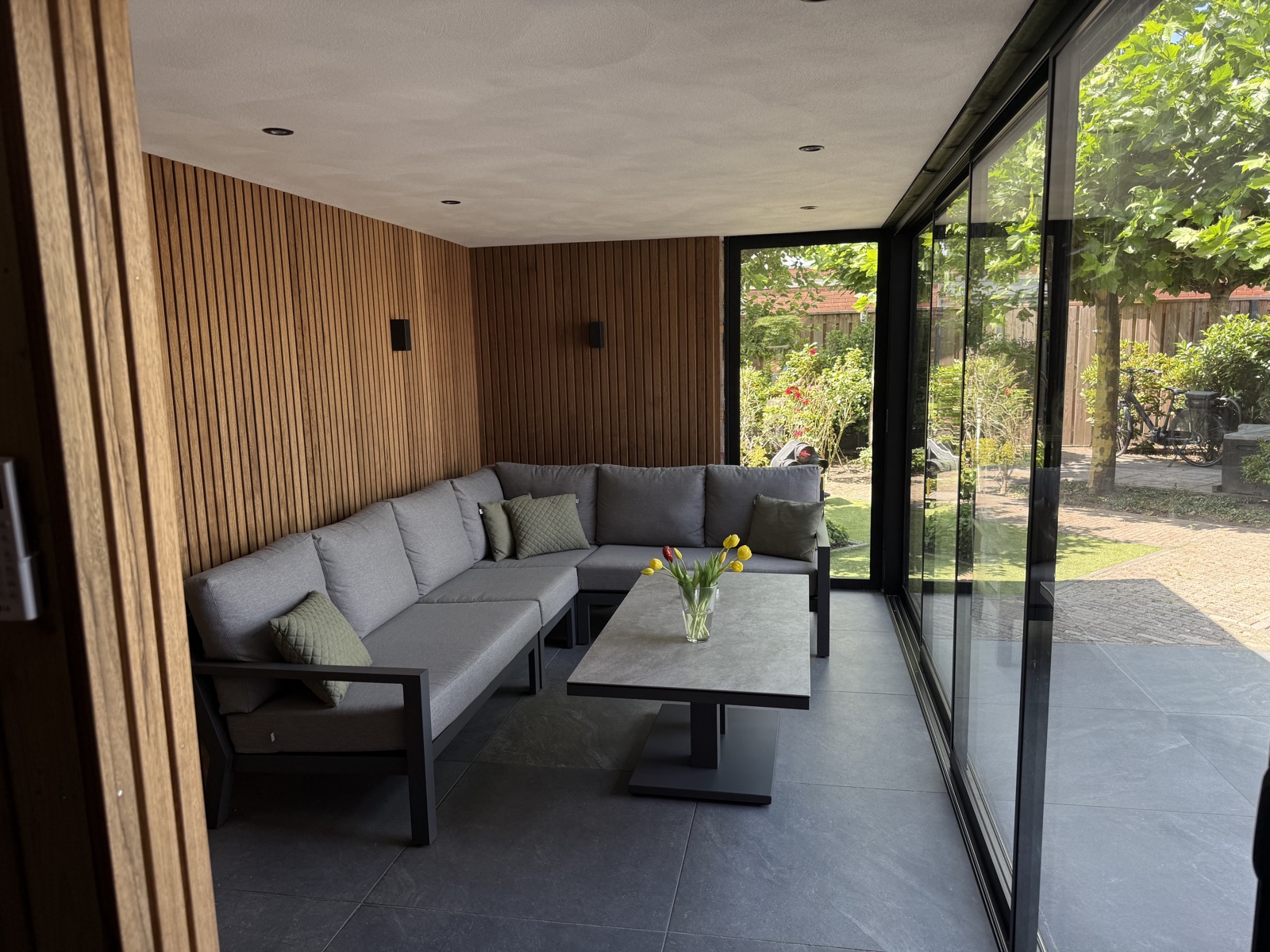 maatwerk schuifwanden bij tuinkamer