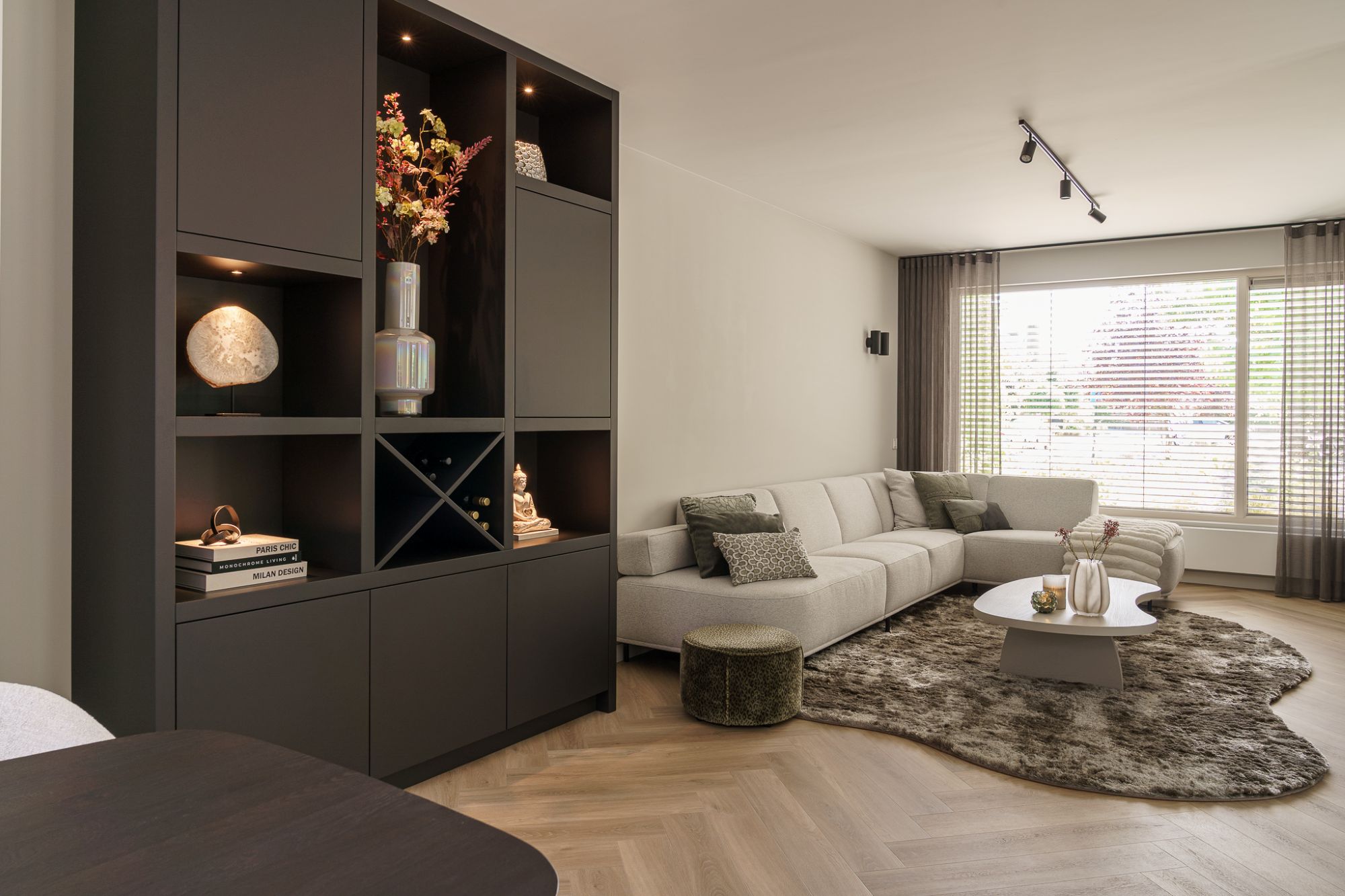 vakkenkast in woonkamer