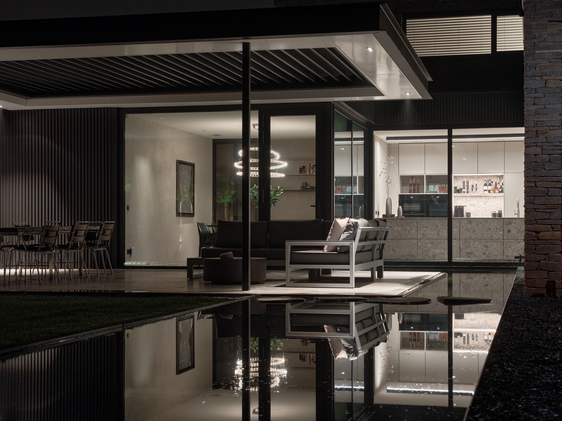 villa met luxe overkapping