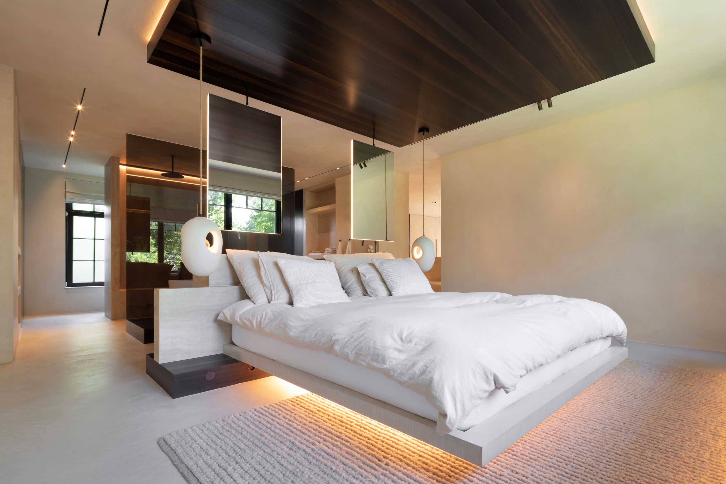 interieur slaapkamer met wandafwerking