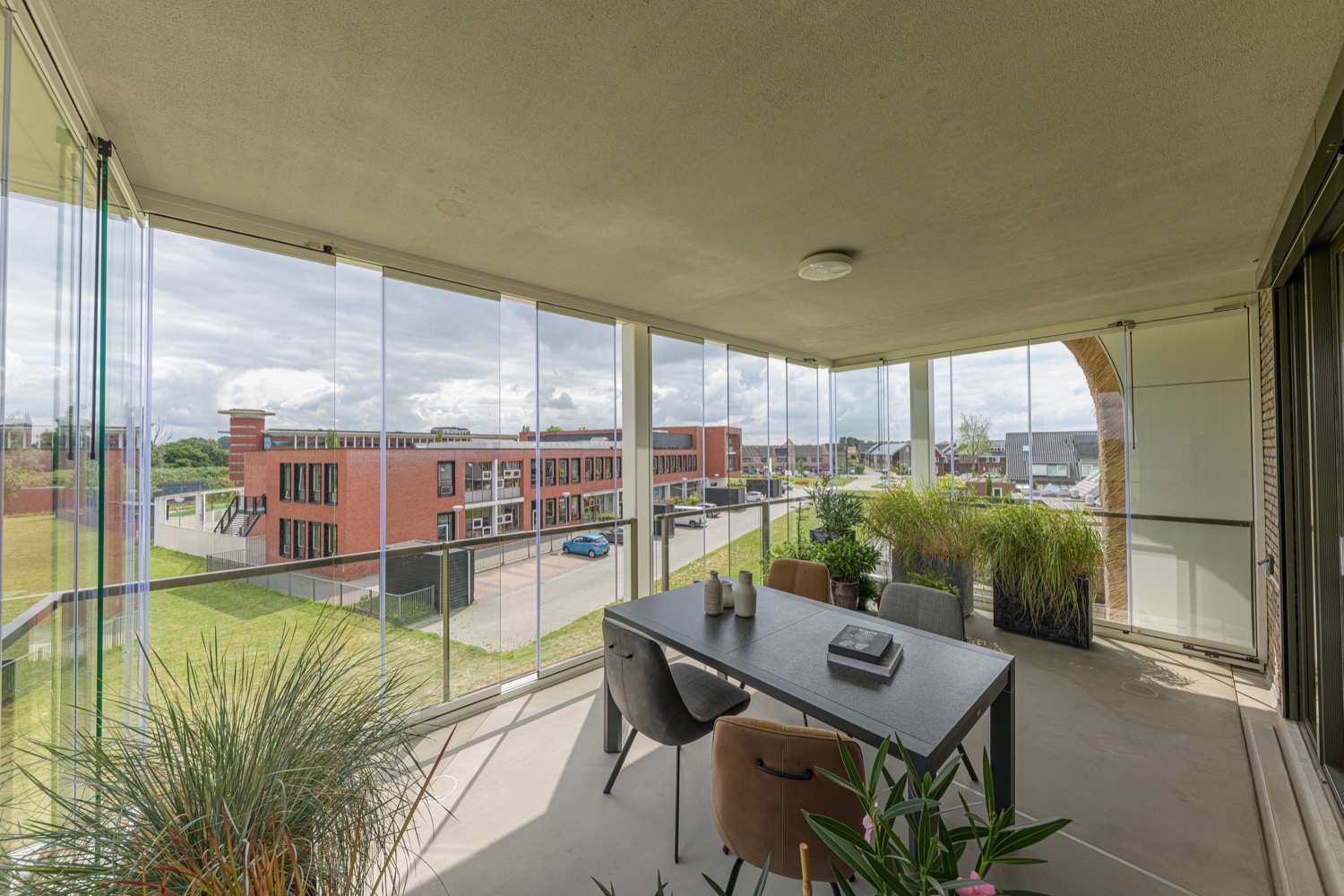 balkon met tuinmeubels