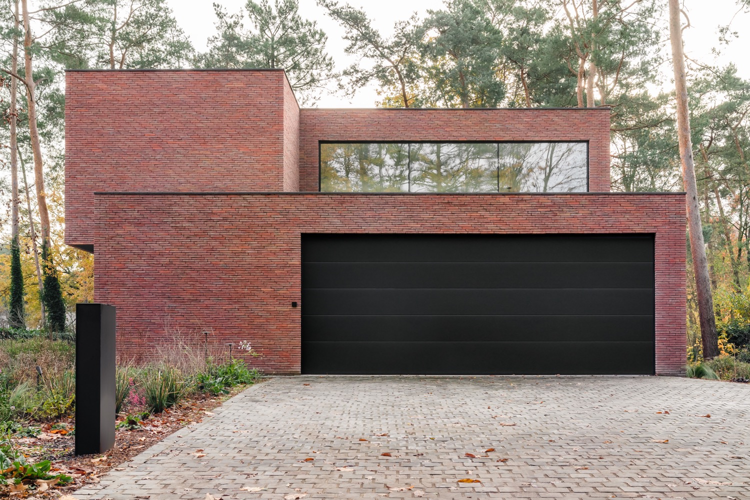 voorzijde moderne villa