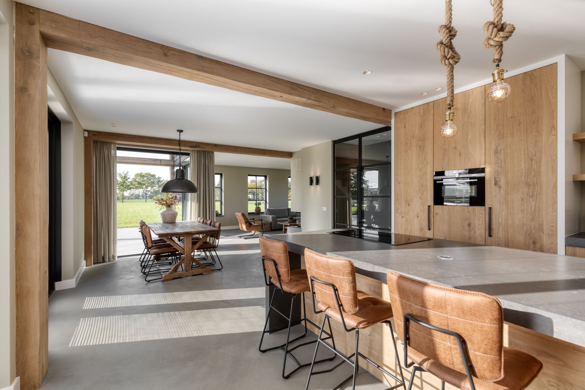 luxe interieur met gietvloer