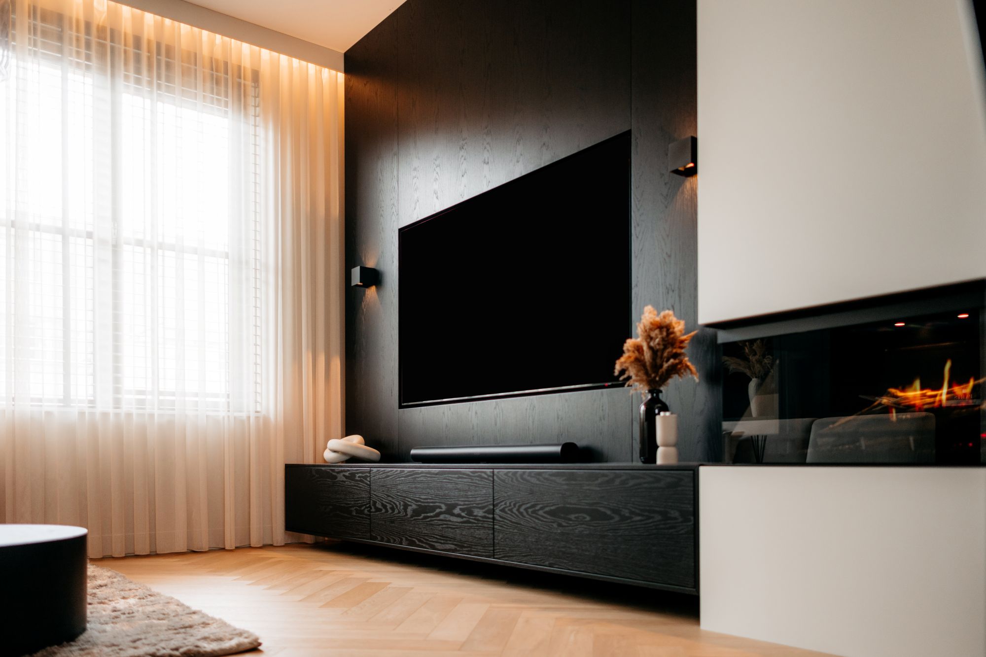 cinewall met haard