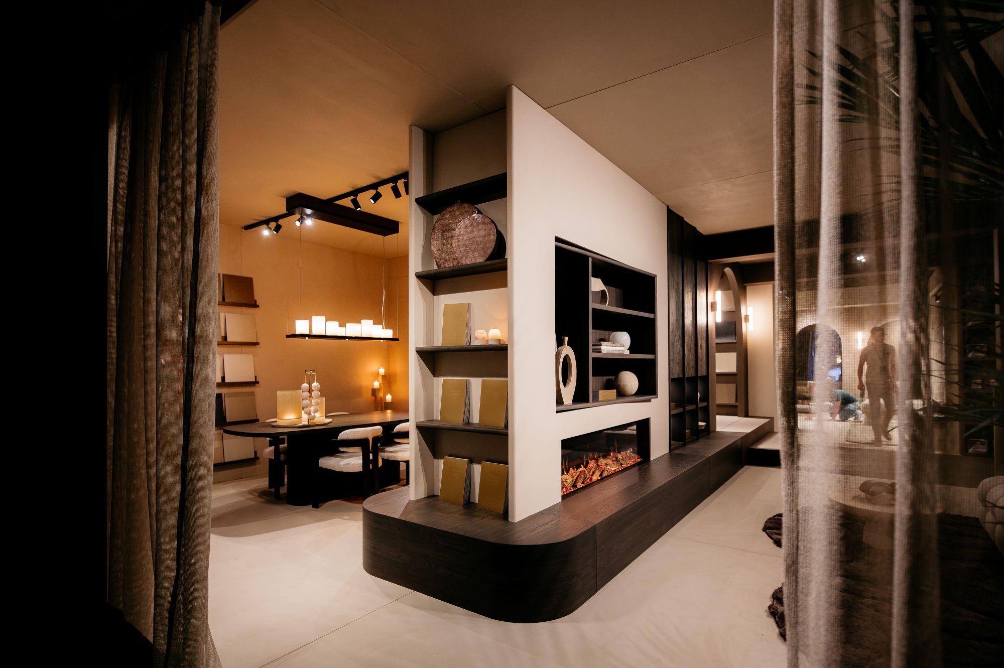 luxe cinewall