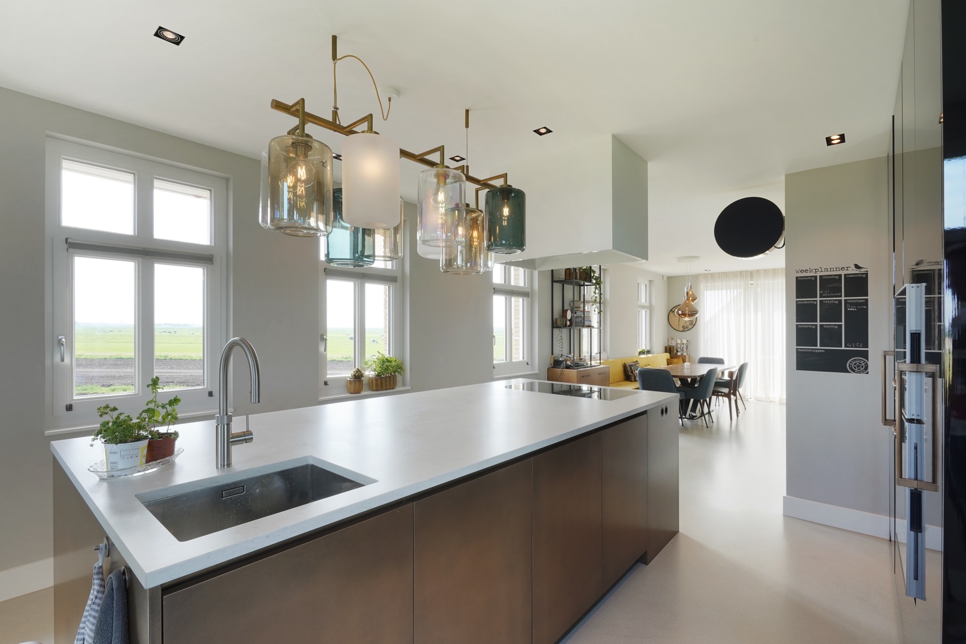 keuken met luxe verlichting