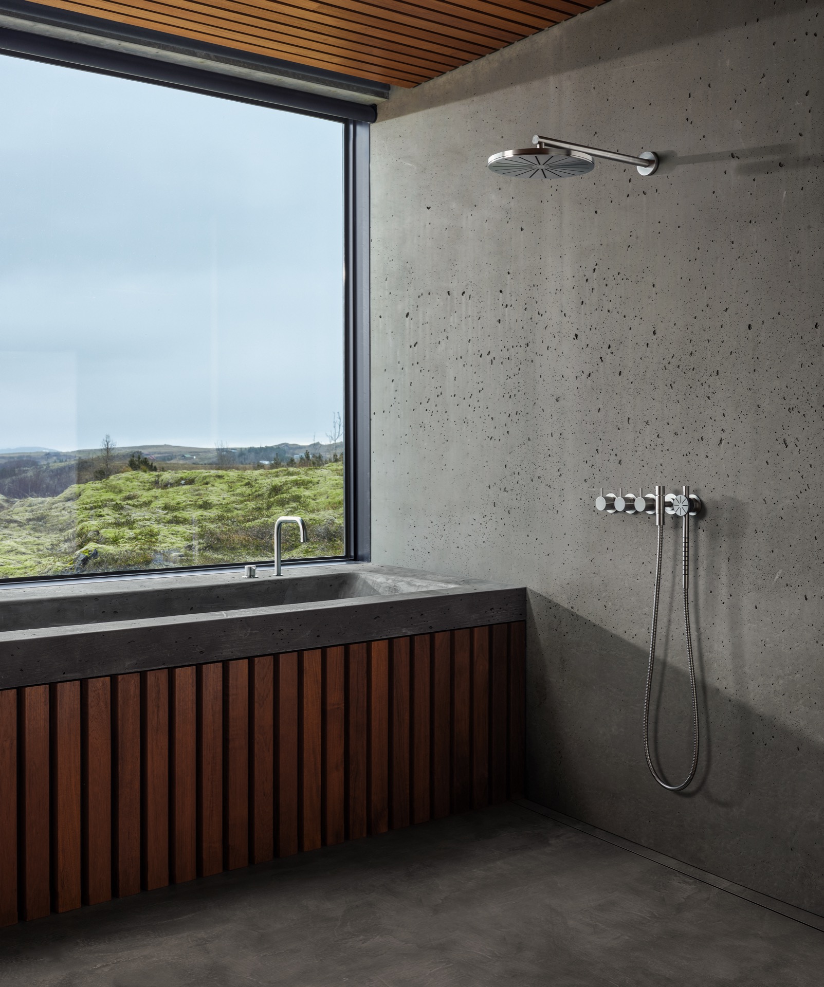 luxe design kranen in luxe badkamer