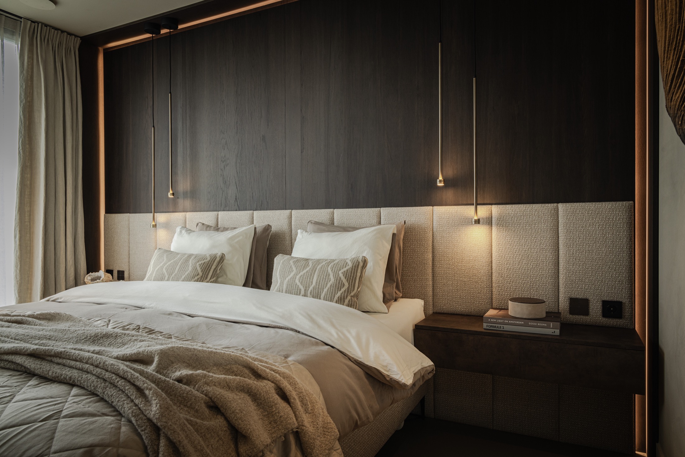 slaapkamer met luxe bed