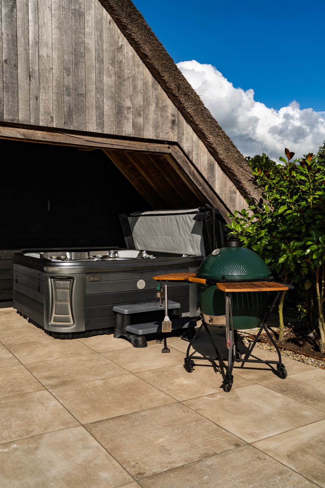 overkapping met jacuzzi