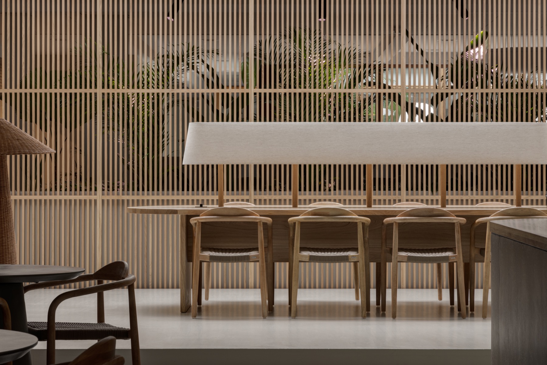 luxe eettafel met stoelen