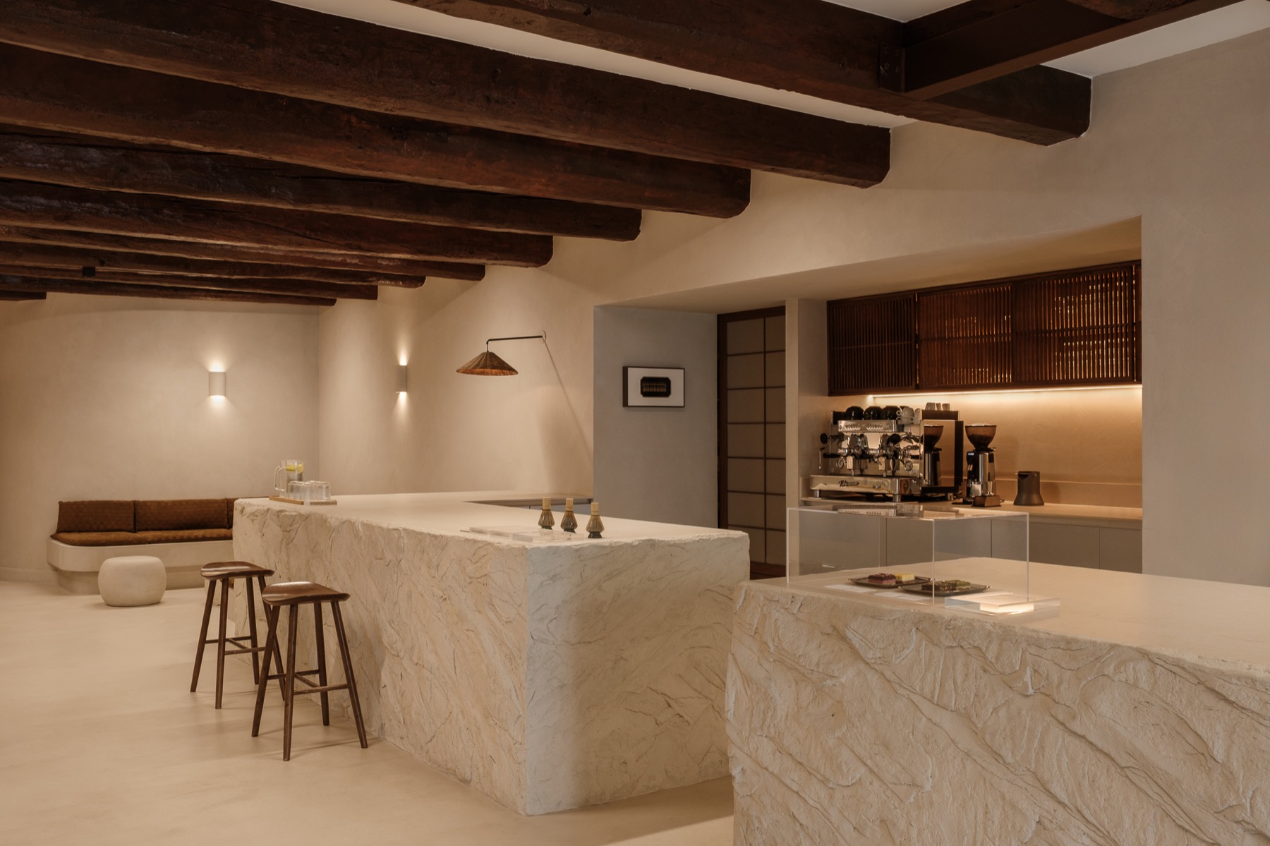 luxe ontvangstruimte met bar