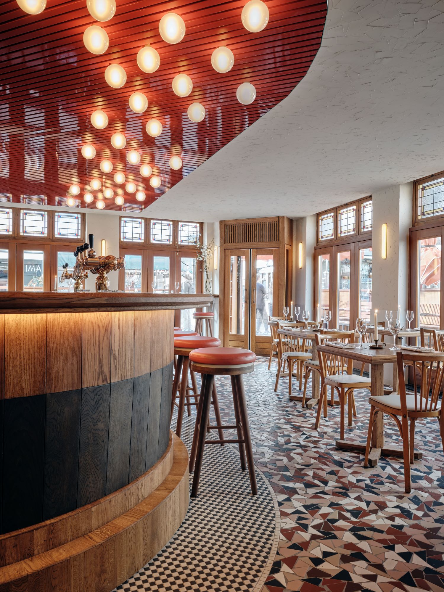 bar met verlichting