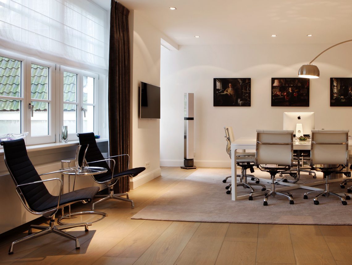 kantoor met designmeubels