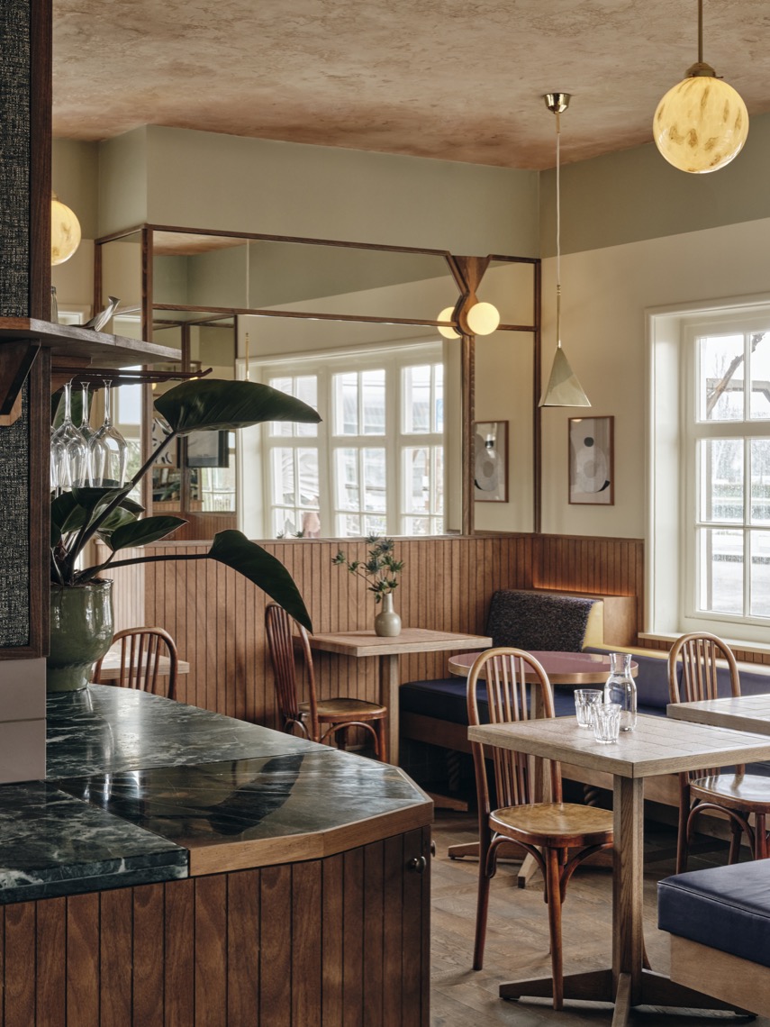 meubels restaurant