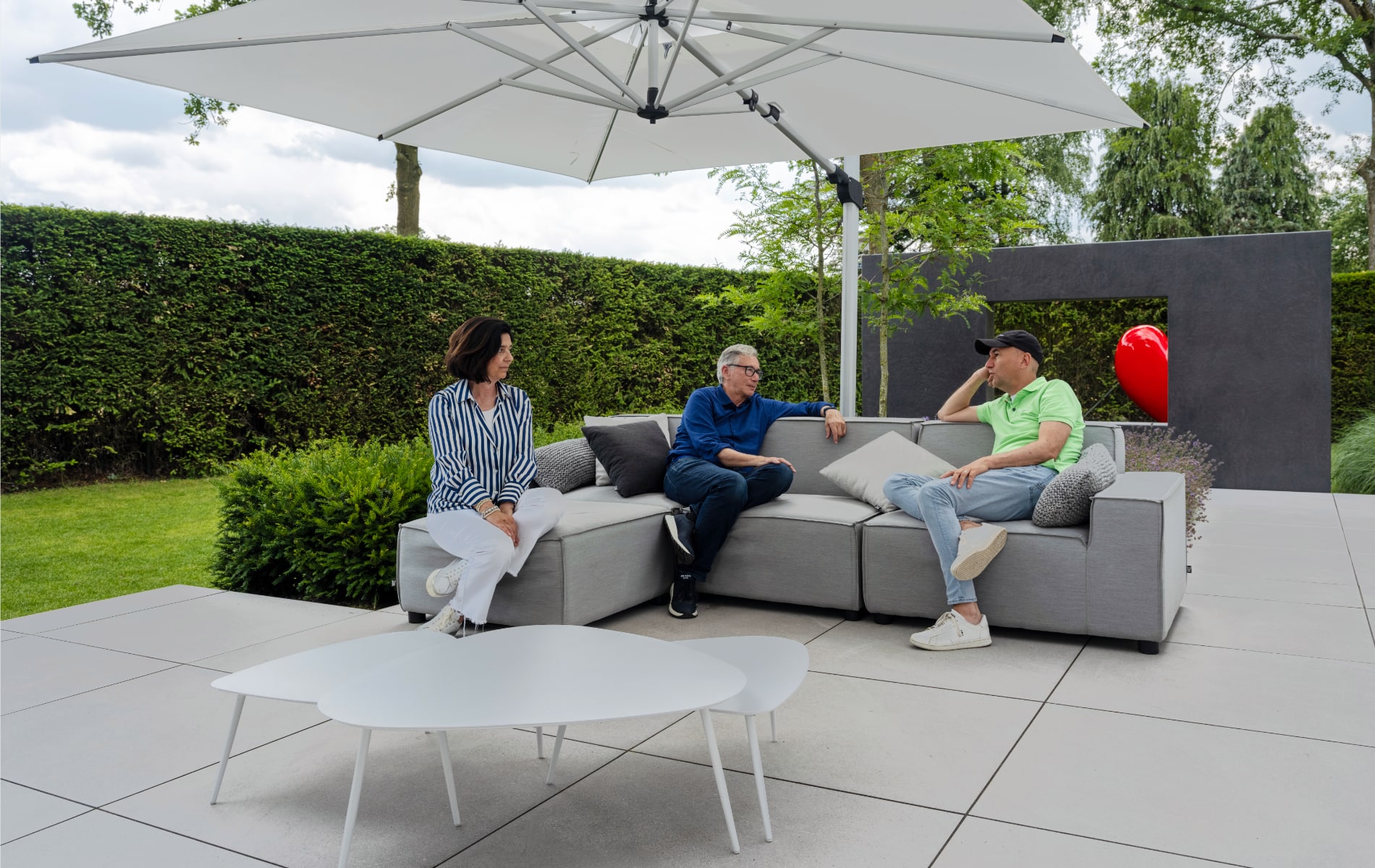terras met tuinmeubels