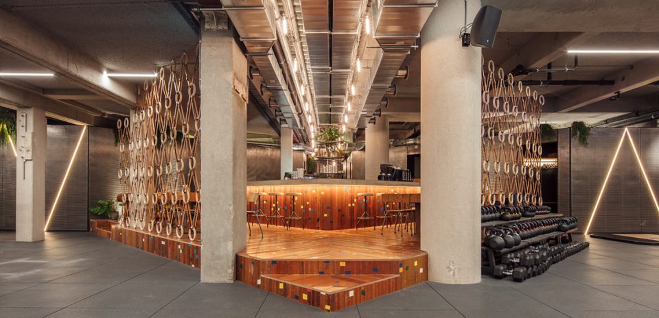interieur gym met bar