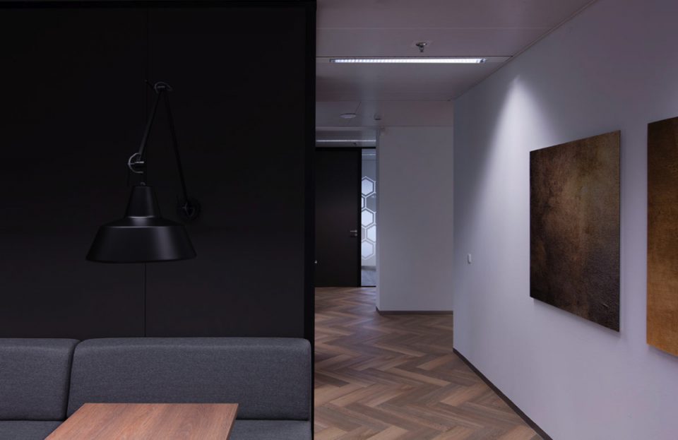 interieur kantoor met kunst