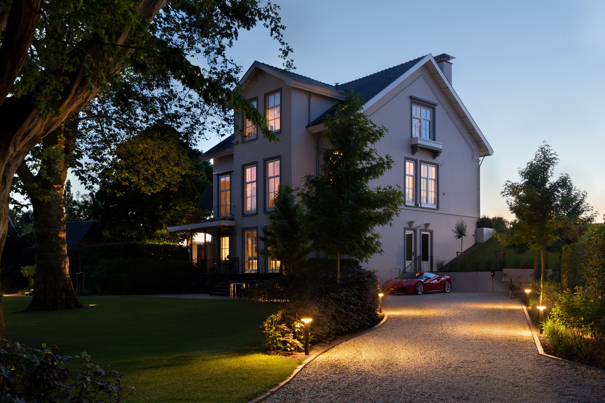 villa met verlichting