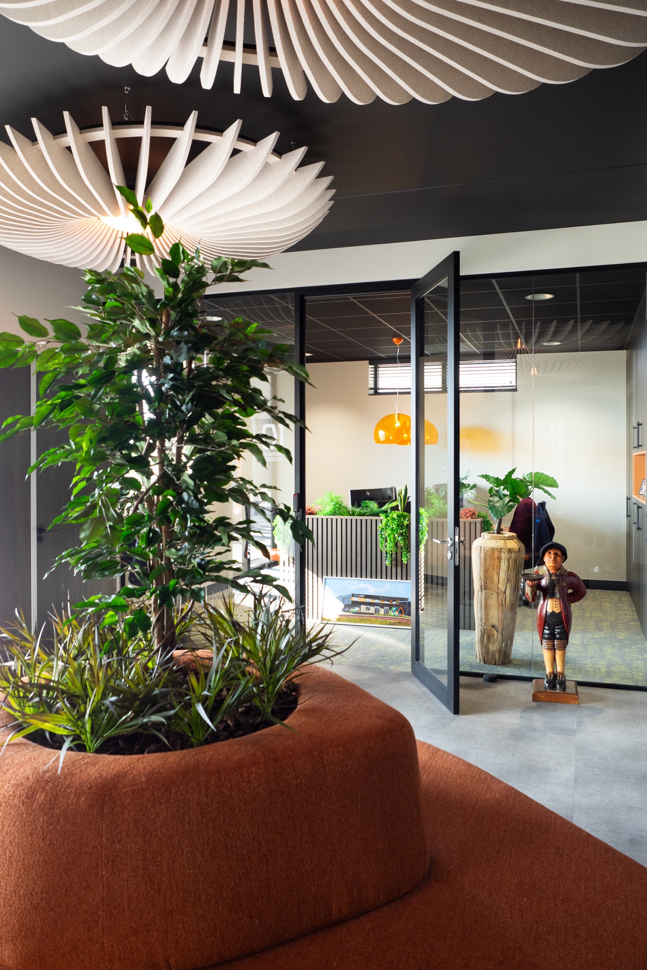 kantoor met luxe akoestische oplossing