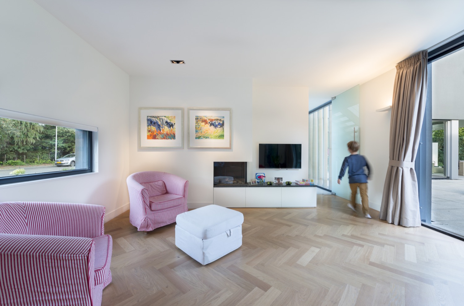 woonkamer met visgraatvloer