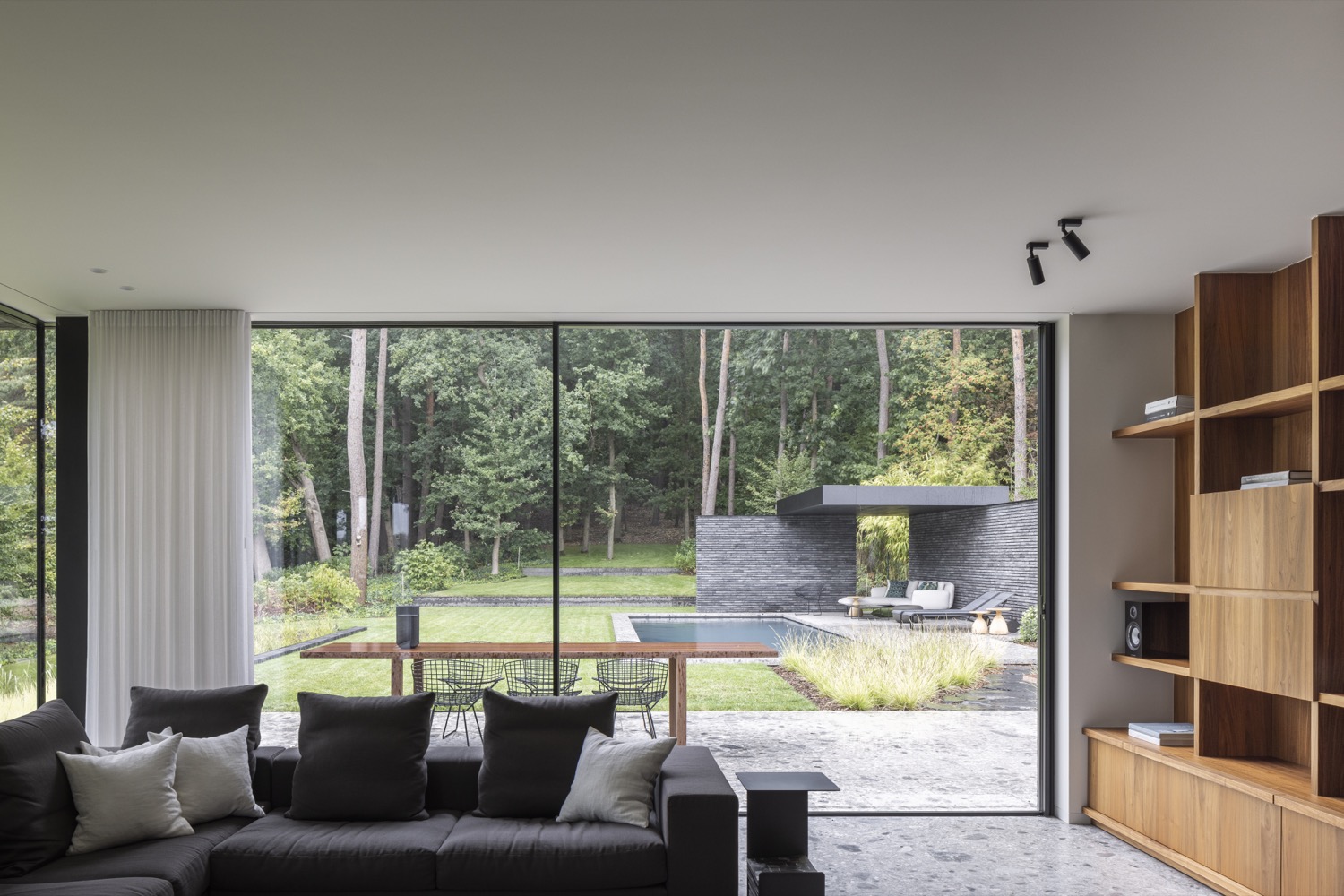 moderne woonkamer met kast