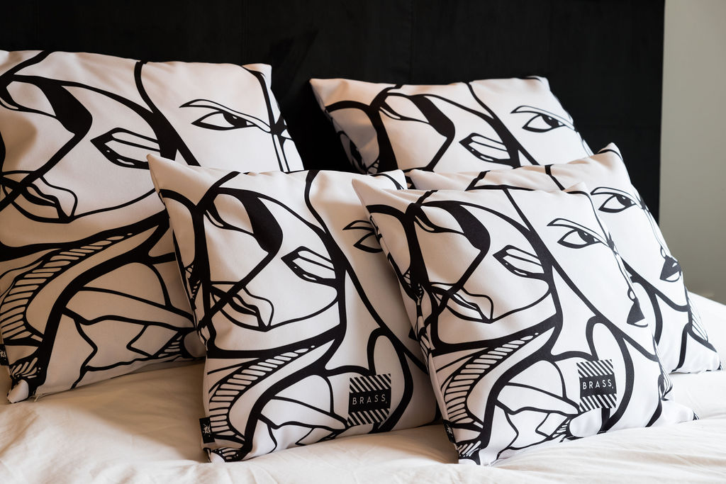 exclusieve kussens op bed