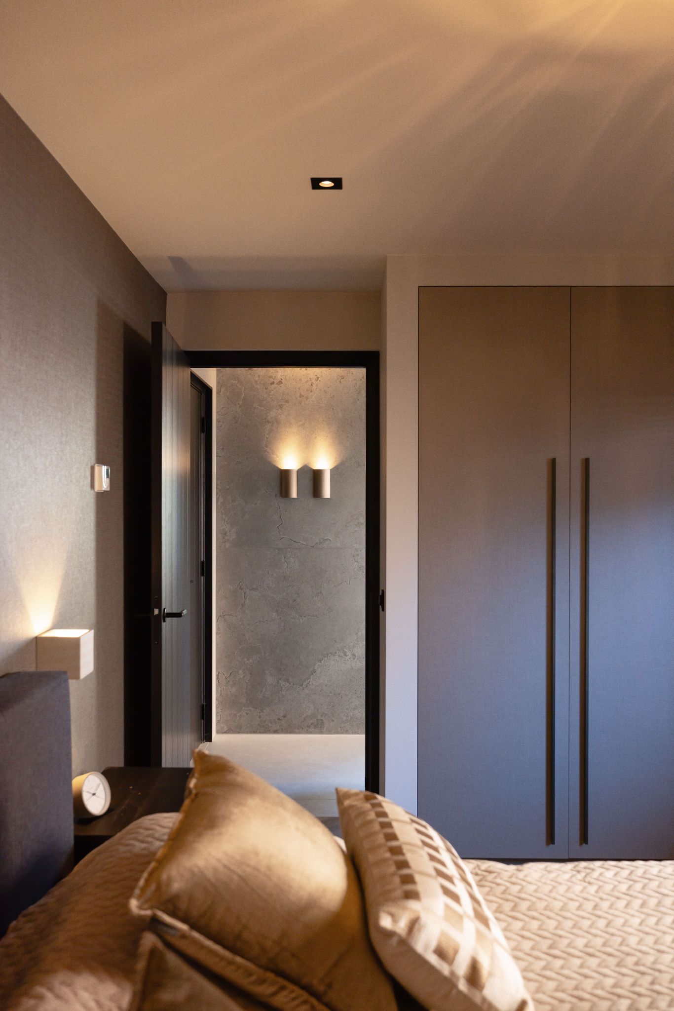 wandkast slaapkamer