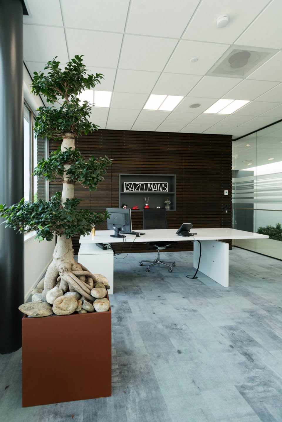 kantoor met maatwerk wand