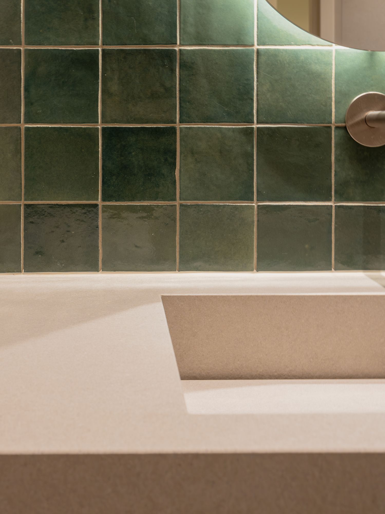 detail groene tegels