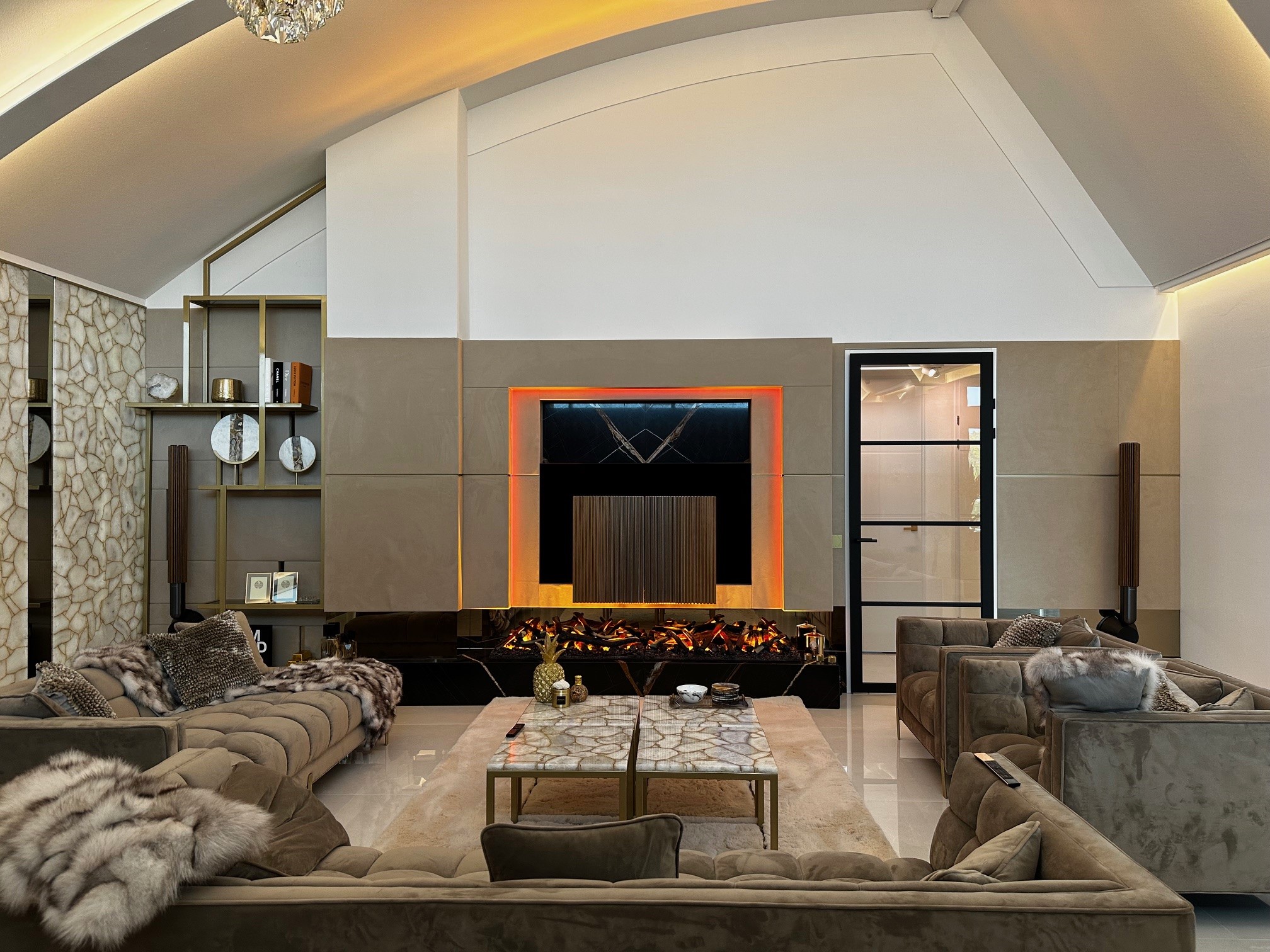 woonkamer met exclusieve cinewall