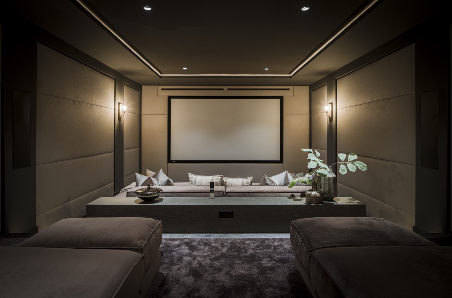 luxe thuisbioscoop met banken