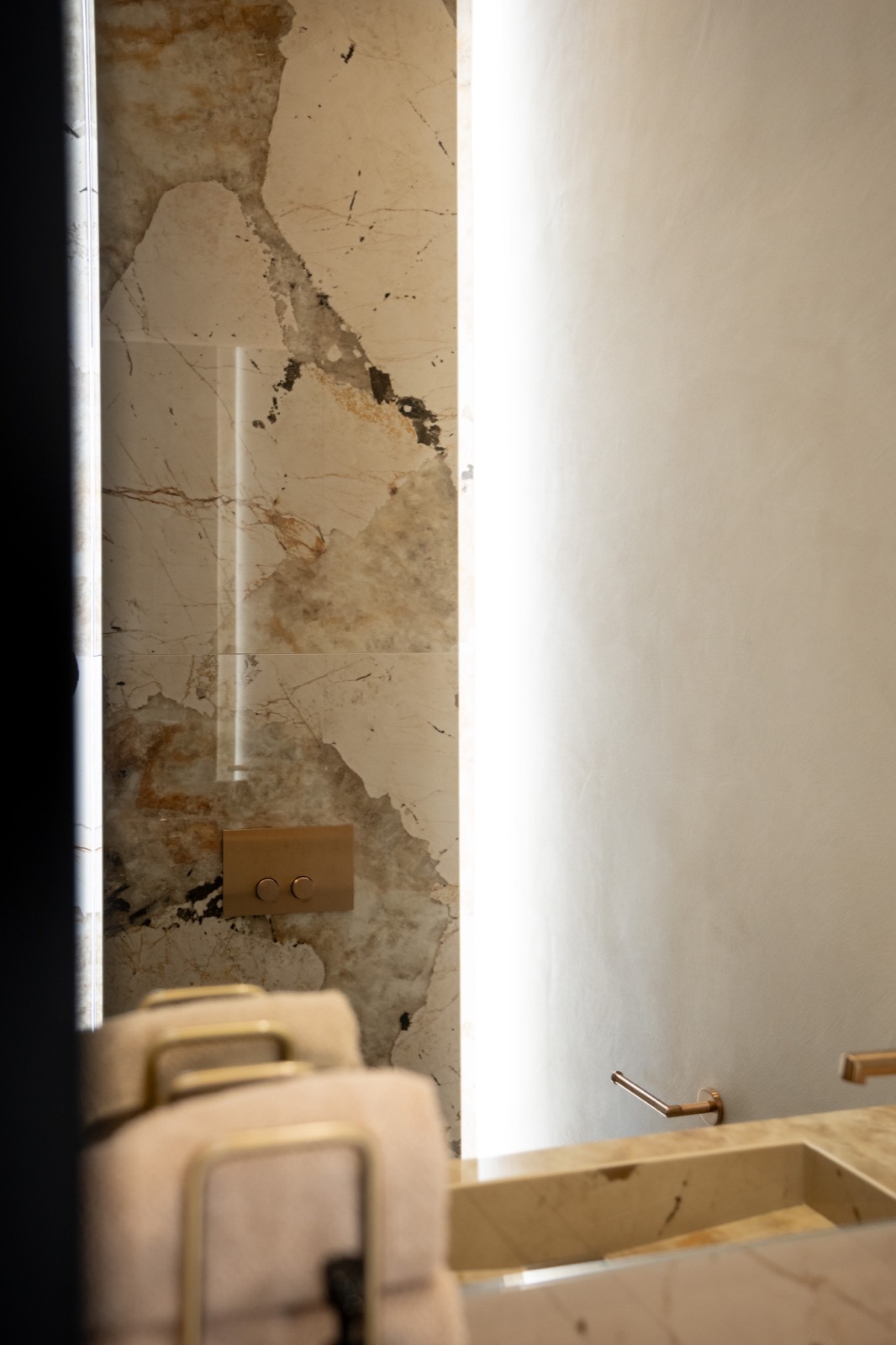 badkamer met luxe wandtegels