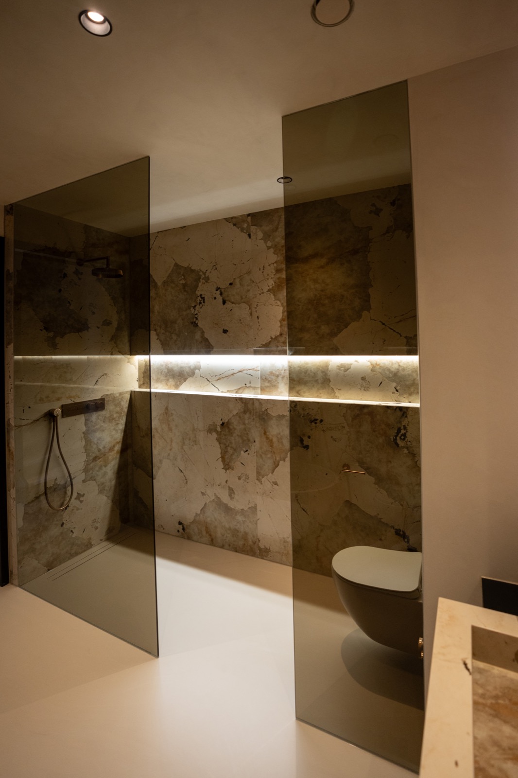 maatwerk badkamer met toilet