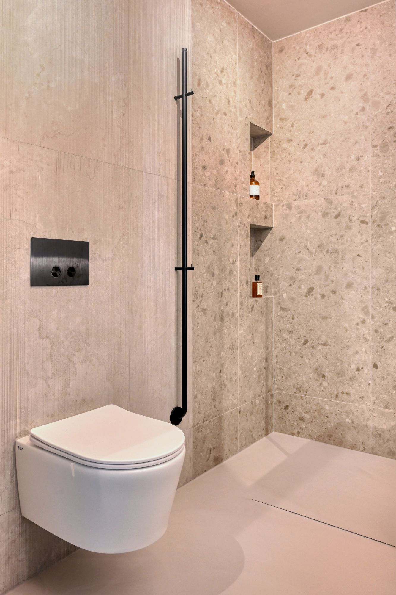 luxe toilet