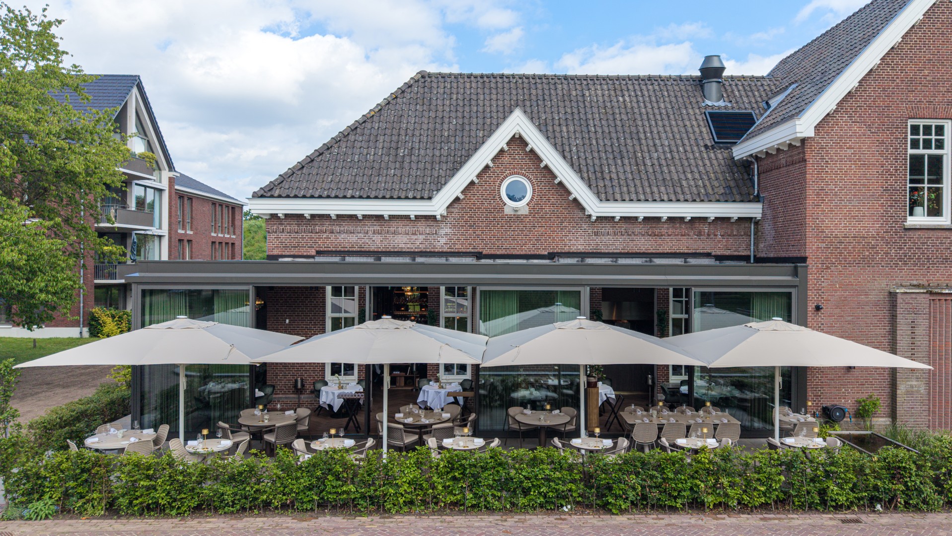 luxe restaurant
