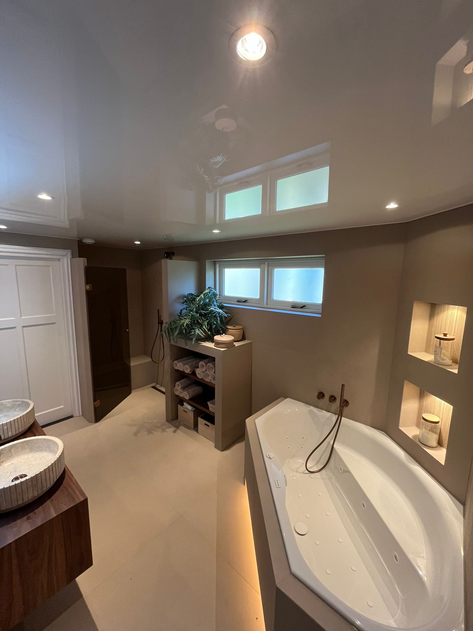 luxe bad in badkamer