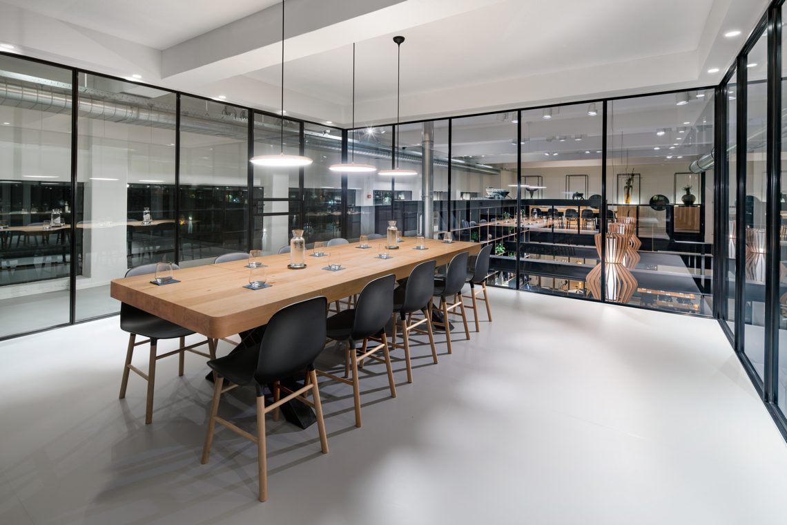 houten tafel horeca