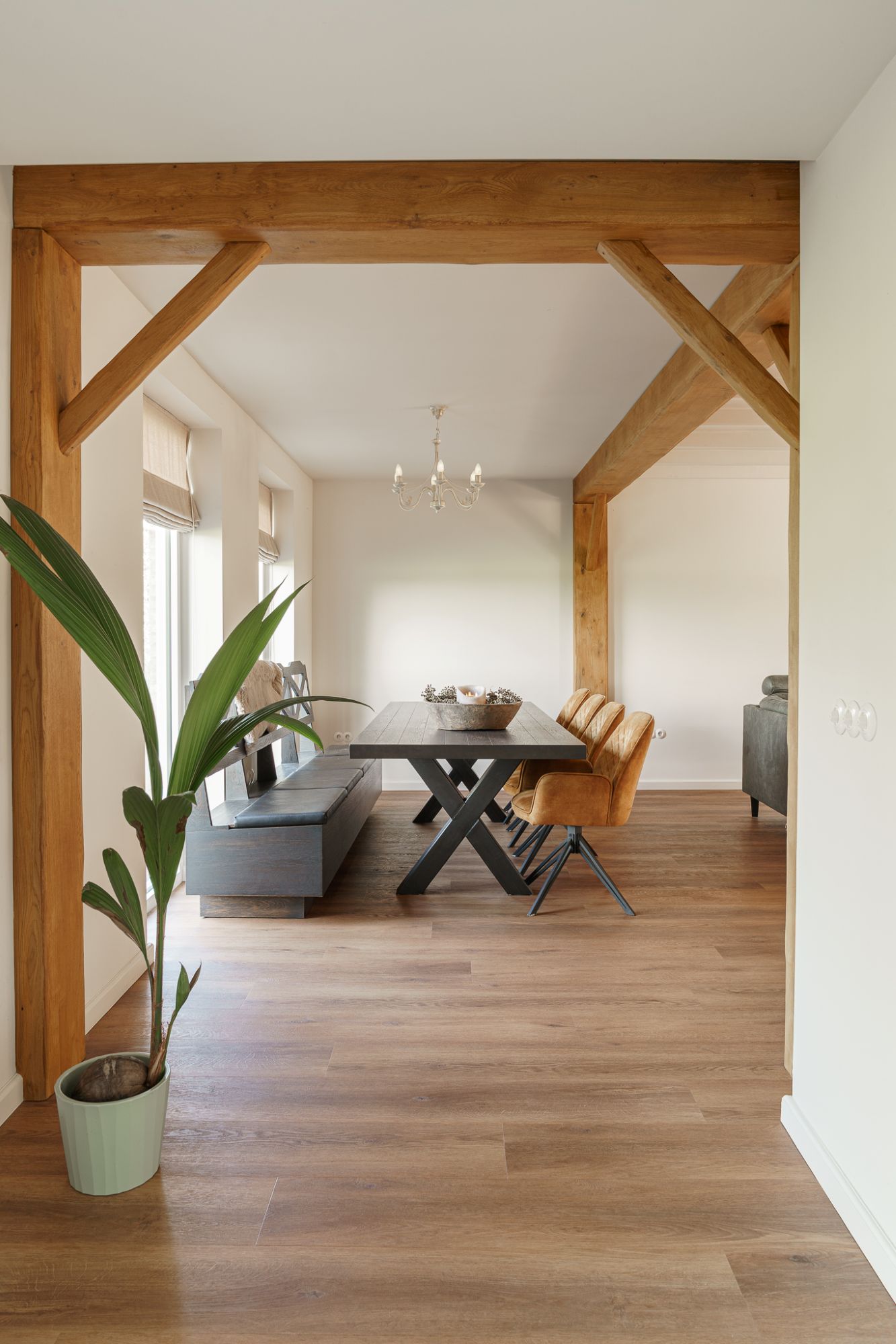 doorkijk eetkamer