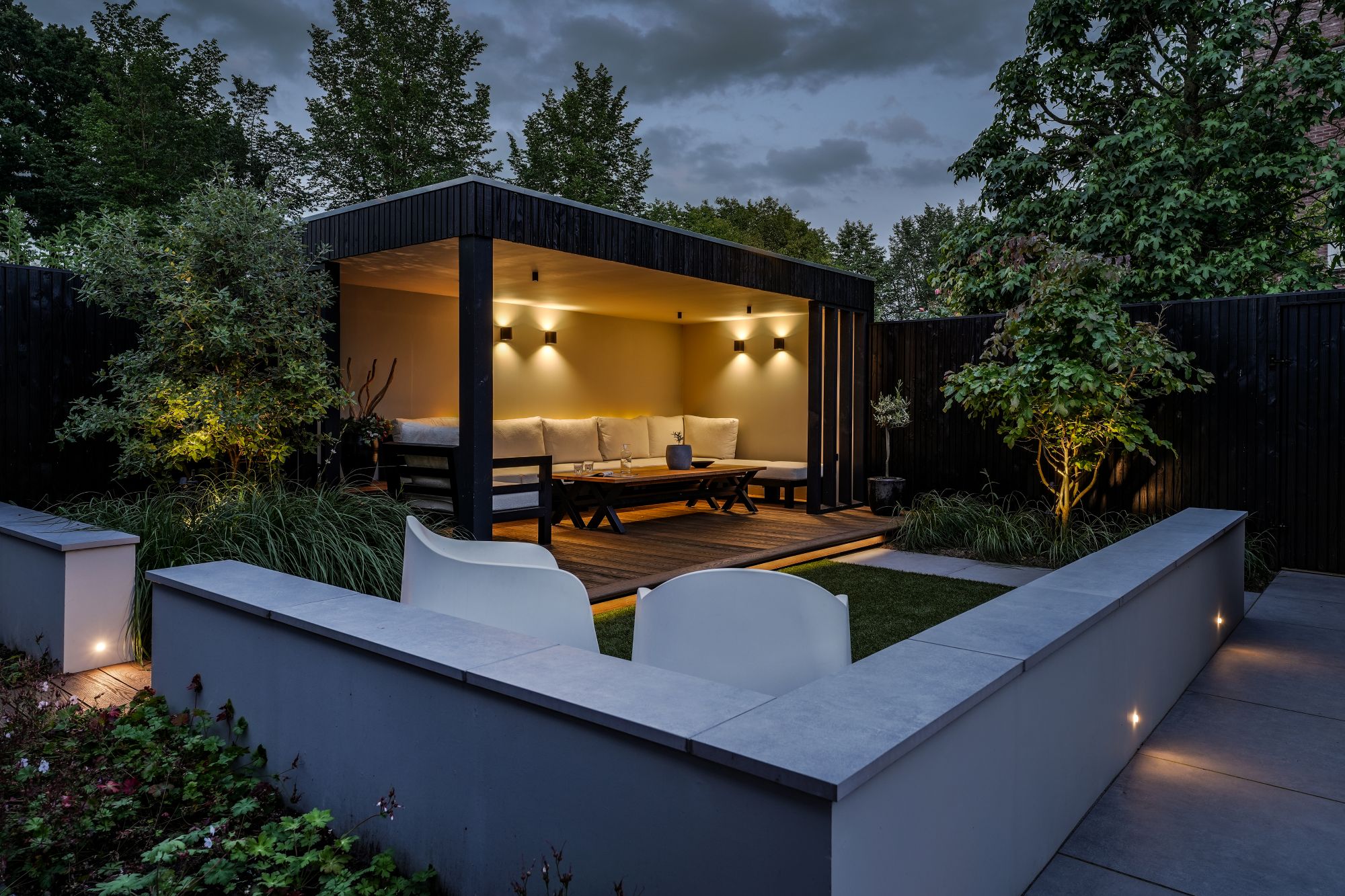 tuin met tuinkamer