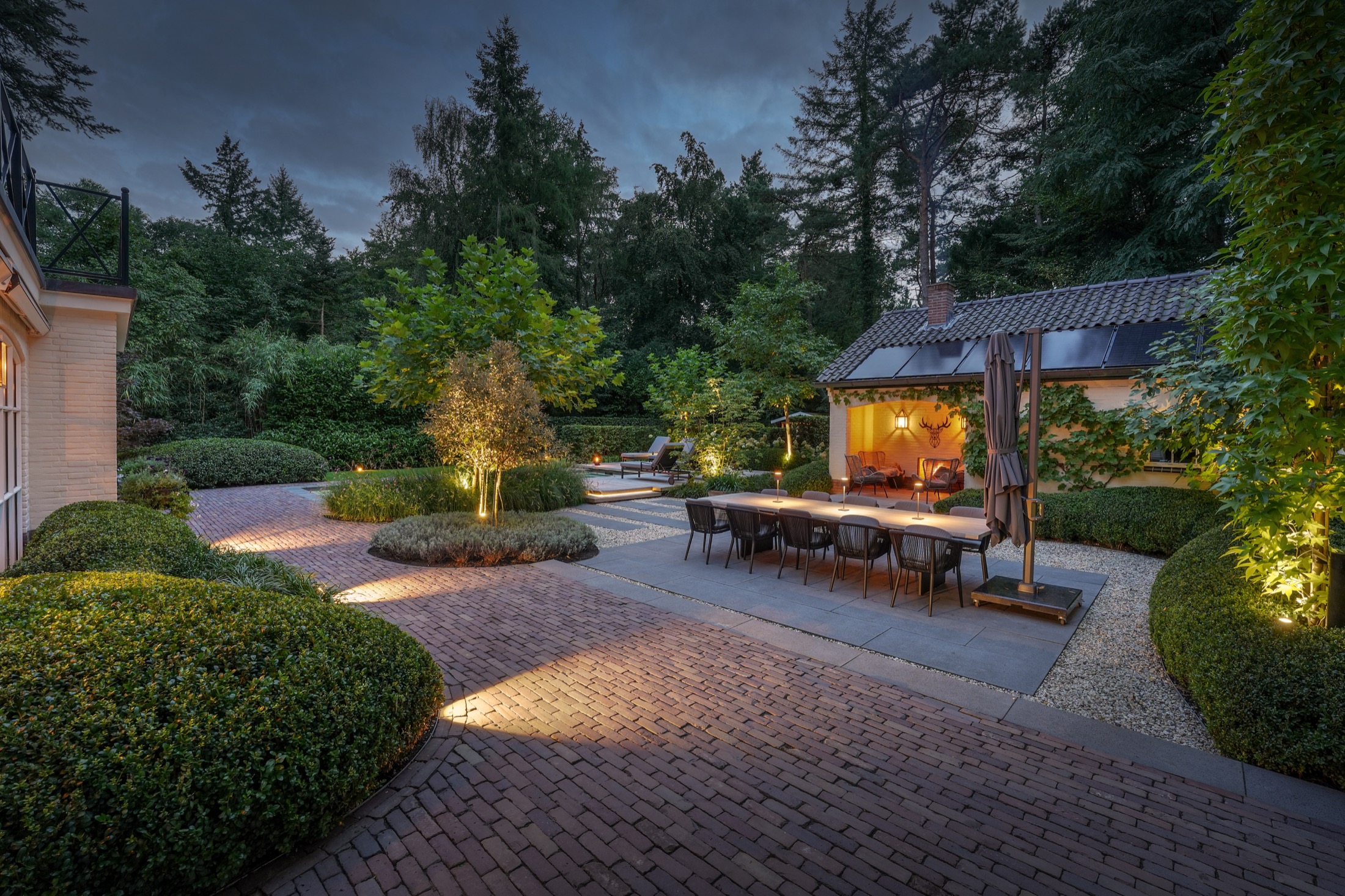 villa met luxe buitenruimte met zwembad