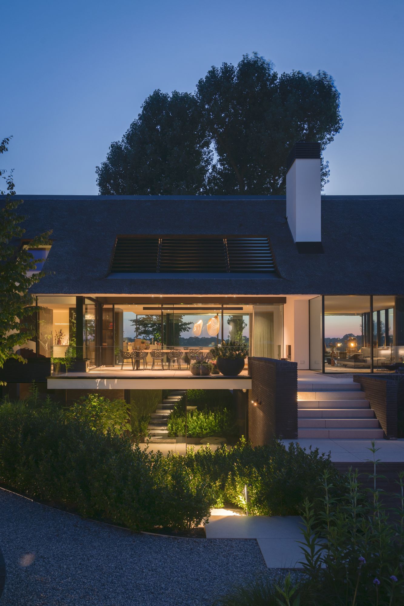 tuin met verlichting