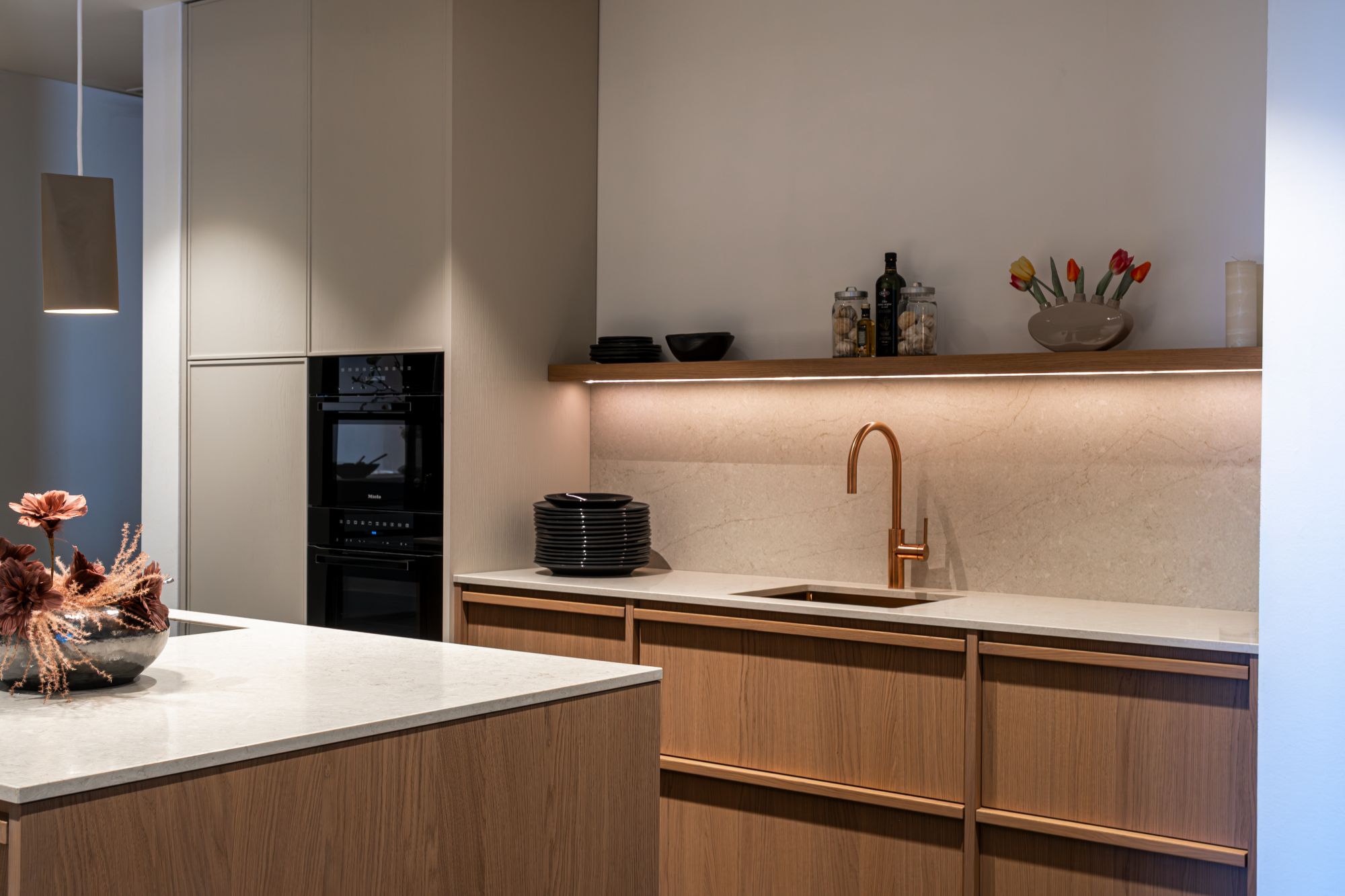 keuken met kraan en spoelbak