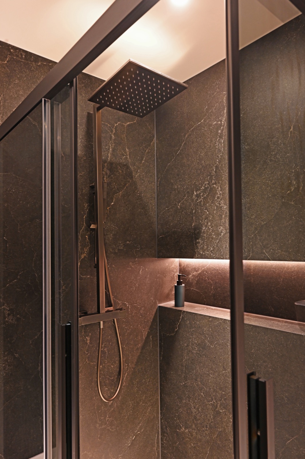 luxe tegels in douche