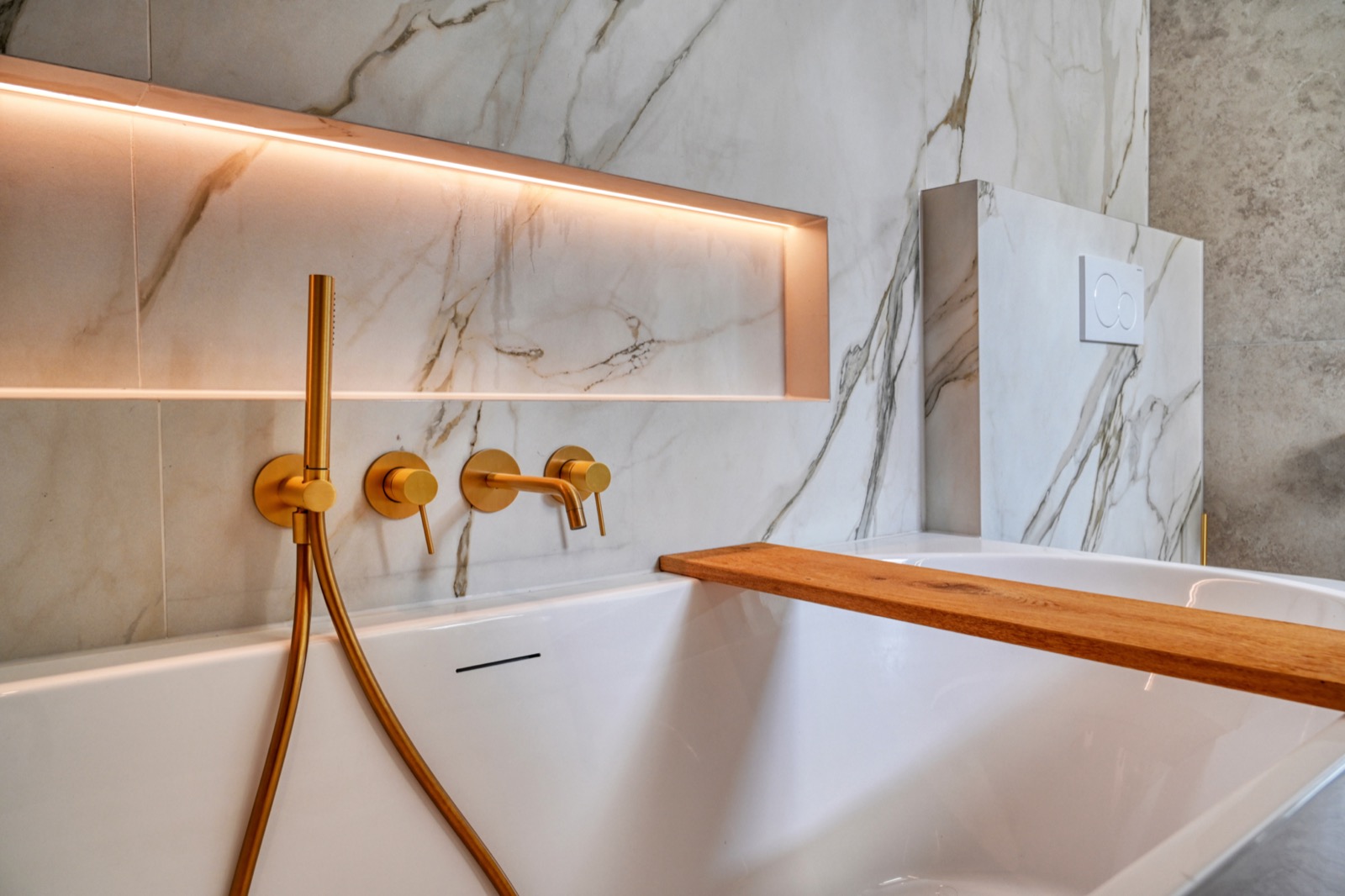 bad met design tegels