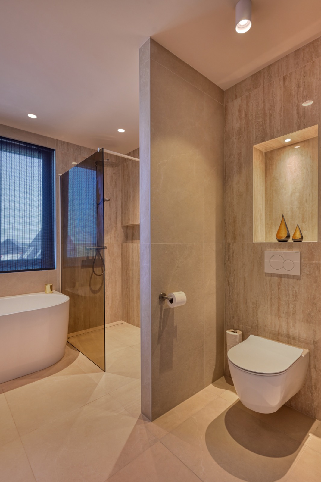 badkamer met luxe tegels