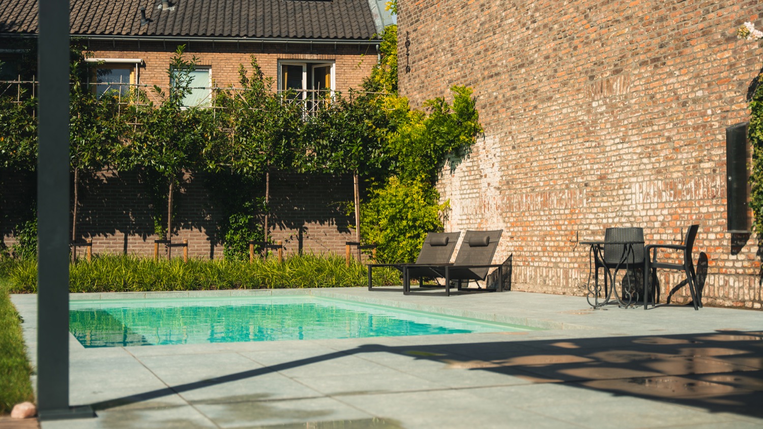 stadstuin met zwembad