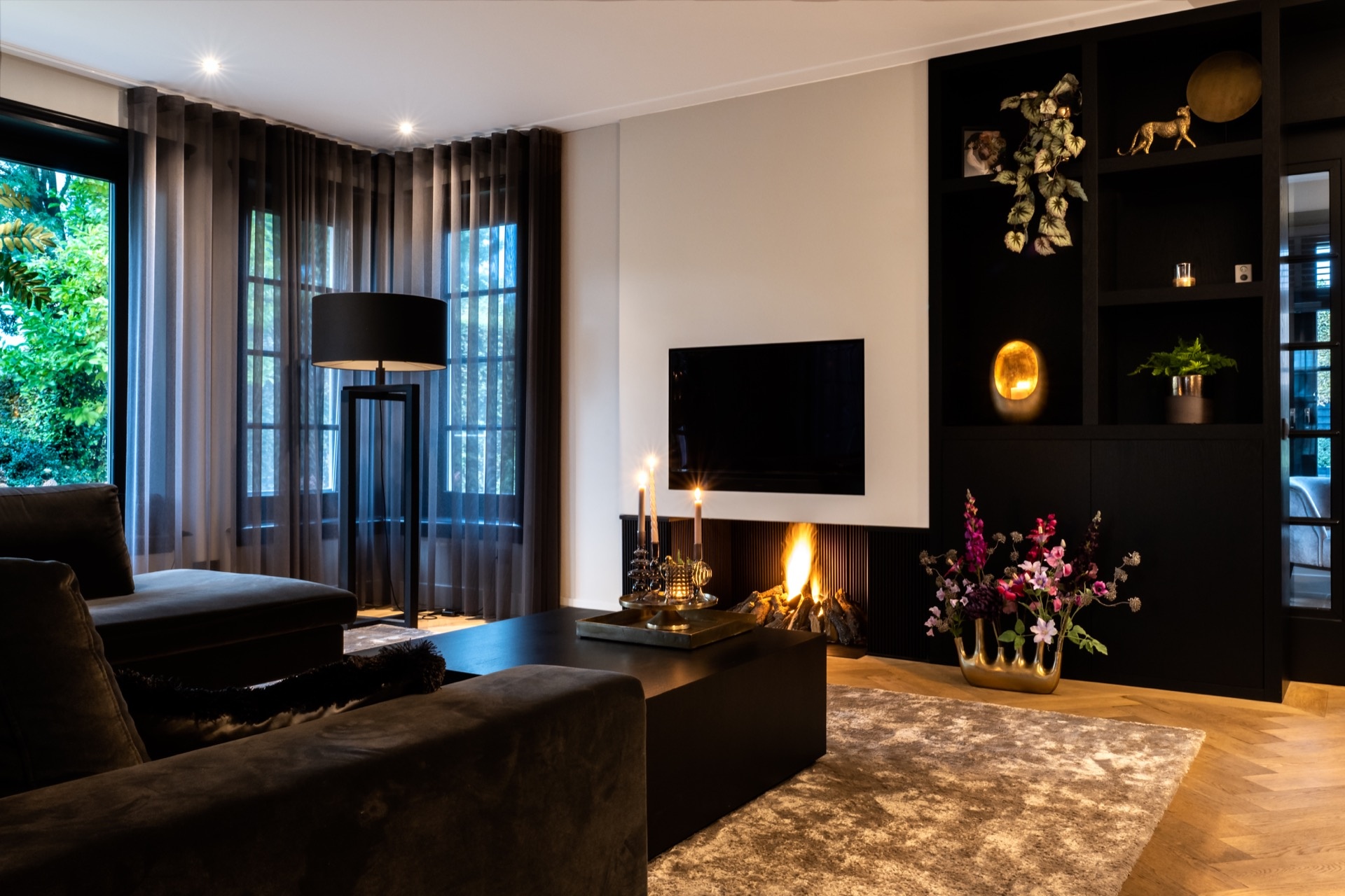 woonkamer met openhaard